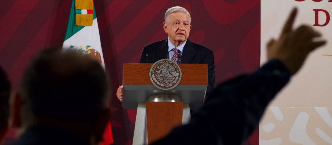 CIUDAD DE MÉXICO, 09JUNIO2023.- Andrés Manuel López Obrador, presidente de México, durante la conferencia matutina desde el Salón Tesorería de Palacio Nacional.
FOTO: ROGELIO MORALES /CUARTOSCURO.COM