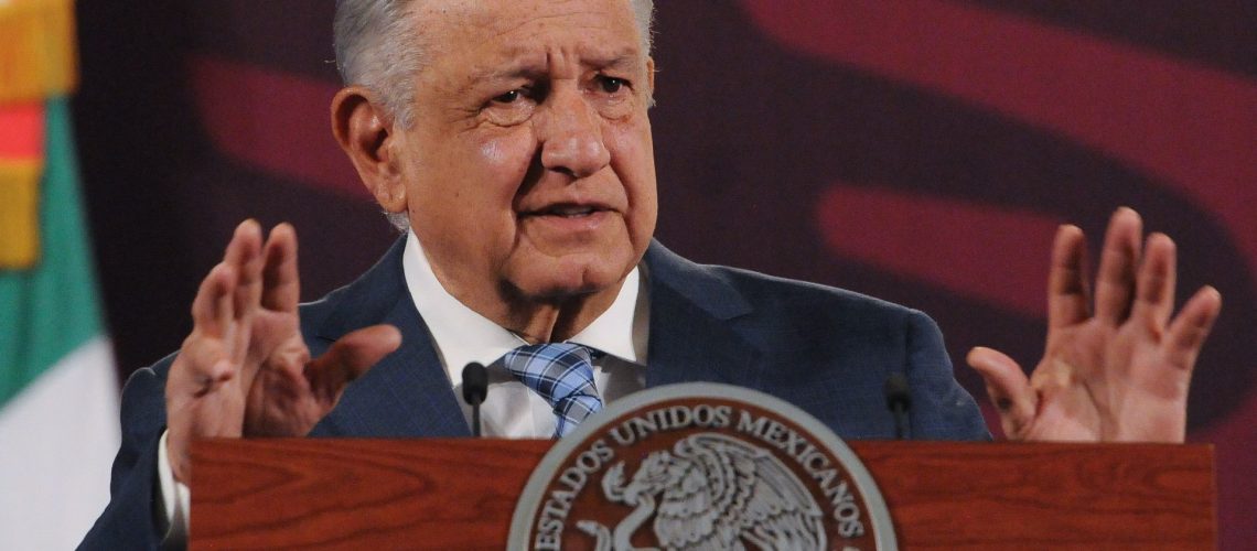 CIUDAD DE MÉXICO, 15ABRIL2024. - Andrés Manuel López Obrador, presidente de México, responde a la prensa durante la conferencia mañanera de este lunes. FOTO: DANIEL AUGUSTO /CUARTOSCURO.COM