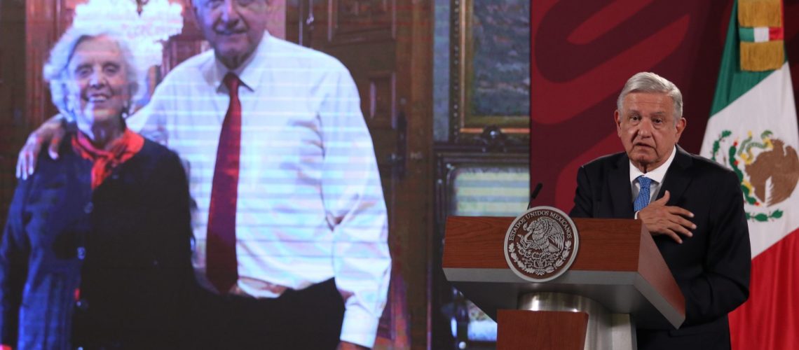 CIUDAD DE MÉXICO, 19MAYO2022.- Andrés Manuel López Obrador, presidente de México acompañado de Ricardo Mejía Berdeja, subsecretario de Seguridad Pública, durante conferencia de prensa en Palacio Nacional.
FOTO: ANDREA MURCIA