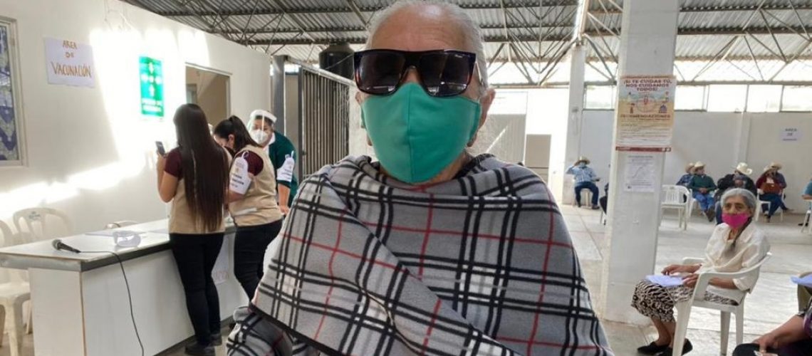 ALEJANDRA. La primera persona vacunada en Sinaloa.