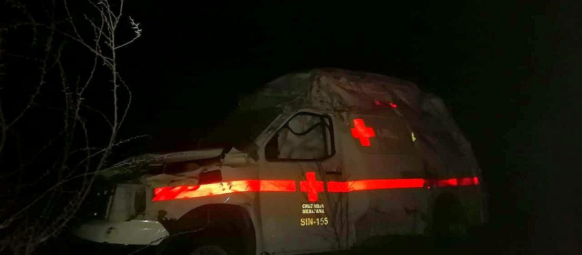 ambulancia cruz roja volcadura