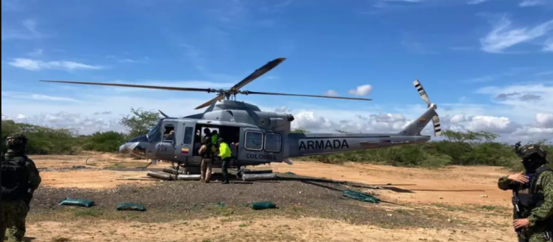 armada-colombia-helicoptero