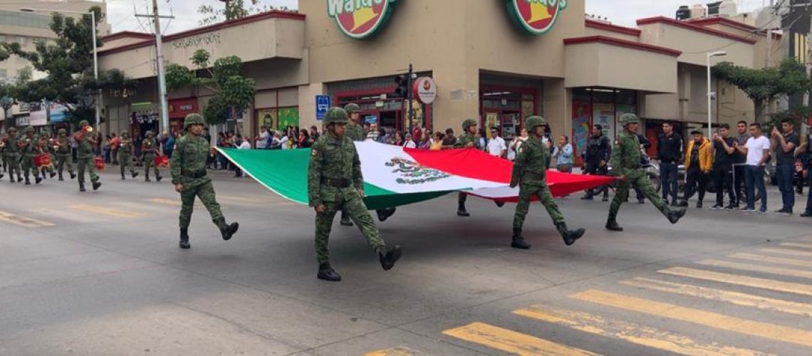 desfile bandera-culiacan
