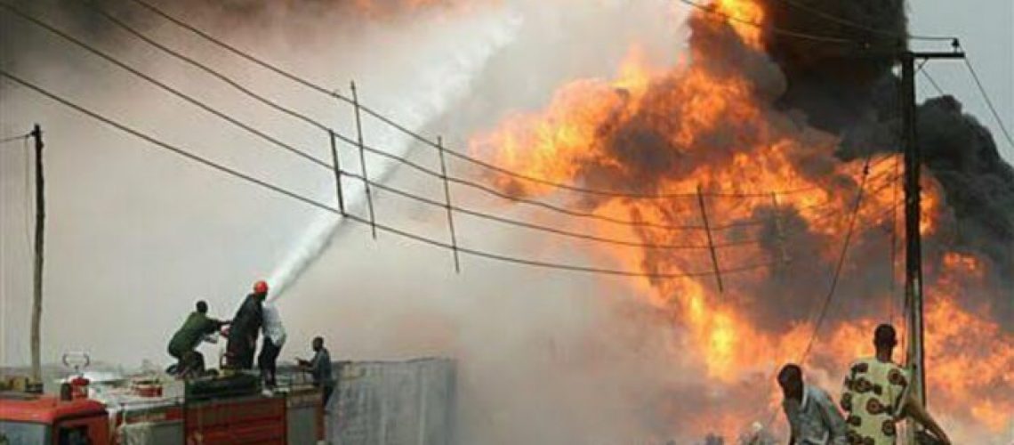 explosion de refineria nigeria