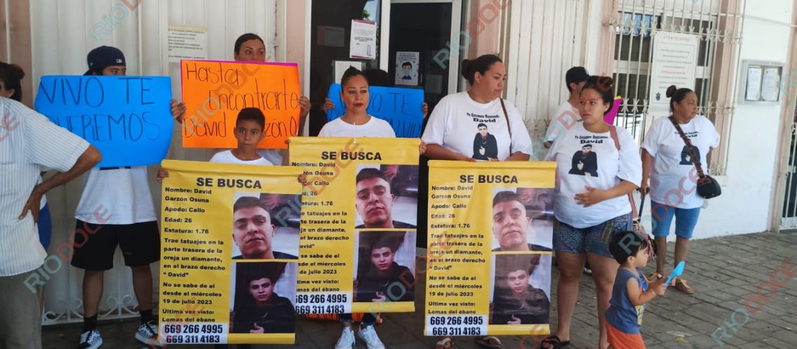 familia-a-David-joven-desaparecido-desde-el-19-de-julio-en-Mazatlan