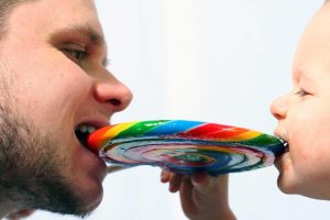 Familias con niños obesos, pero hambrientos