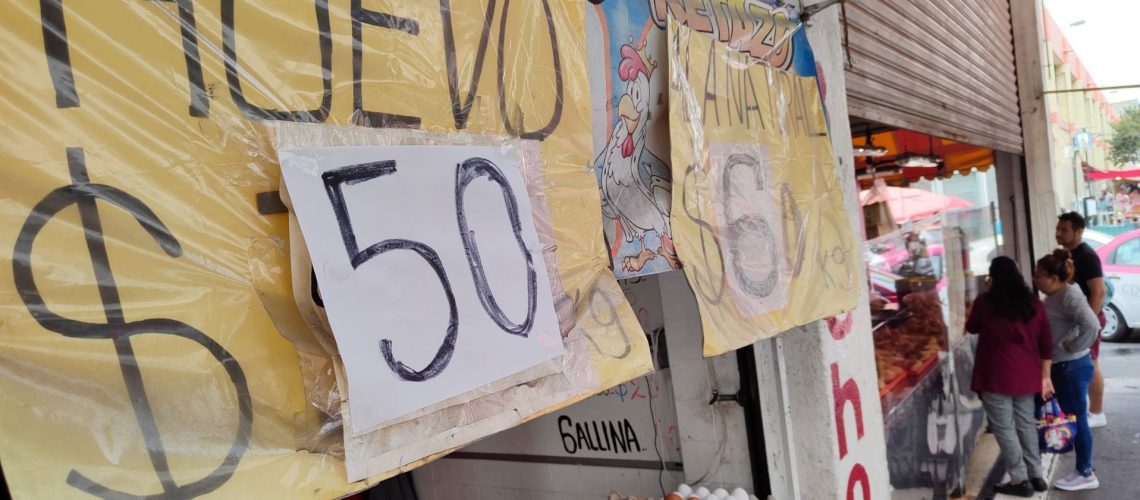 CIUDAD DE MÉXICO, 09FEBRERO2023.- El precio del huevo va a la alza con precios que oscilan desde los 48 a los 52 pesos en tiendas del Centro Histórico.
FOTO: GRACIELA LÓPEZ /CUARTOSCURO.COM