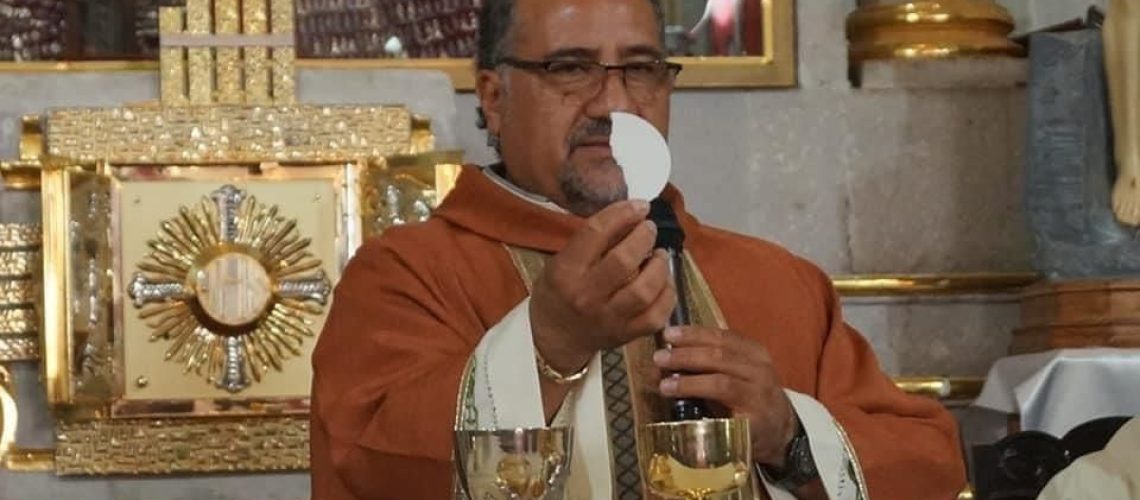 javier-garcia-villafana-michoacan-sacerdote