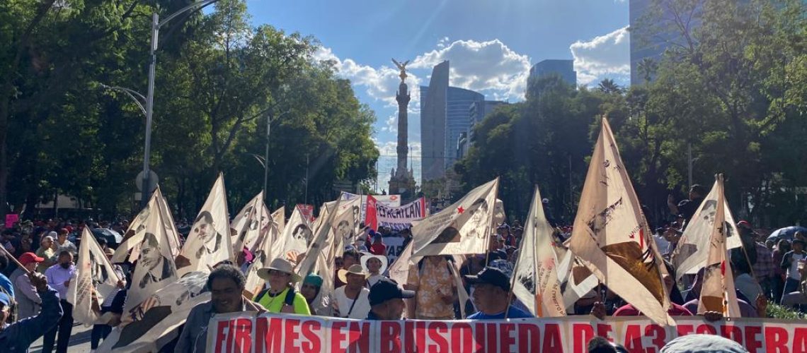 marcha 43 ayotzinapa cdmx