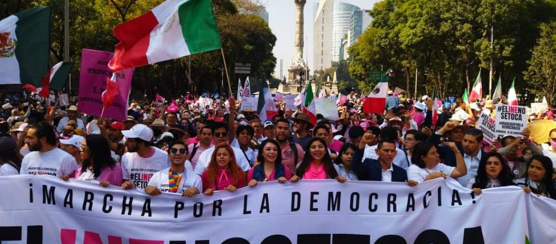 Marcha Yo Defiendo Al Ine Sale Del Ngel De La Independencia En La