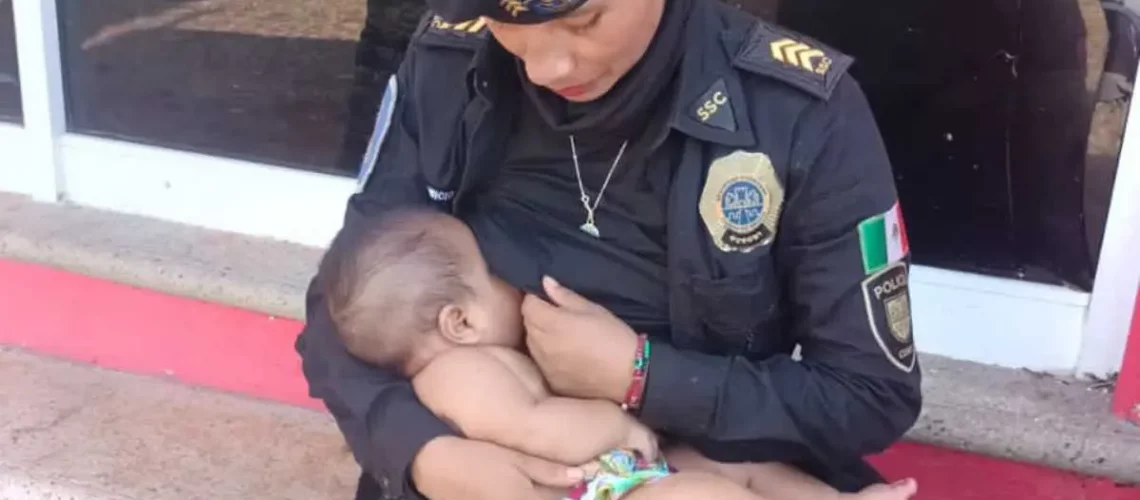 policia-cdmx-amamanta-bebe-acapulco-otis