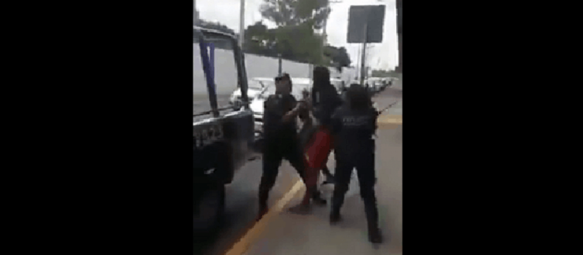 policias-golpean a hondureño-celaya