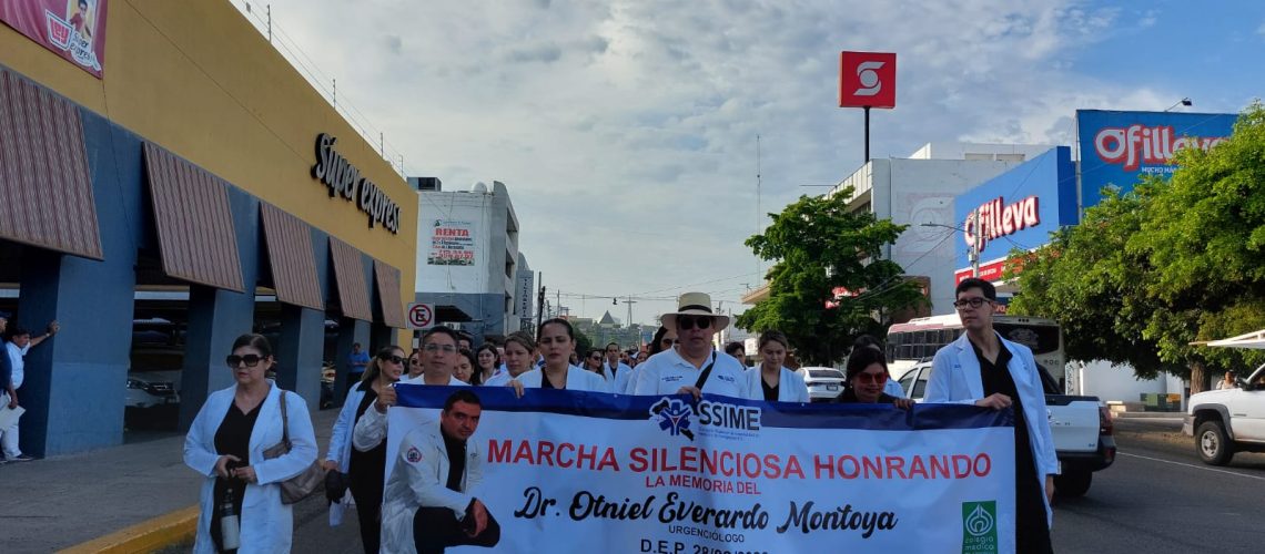 protesta medicos-culiacan-asesinato otniel-foto martín gonzález