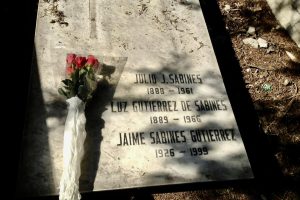 sabines-tumba-foto facebook jaime sabines