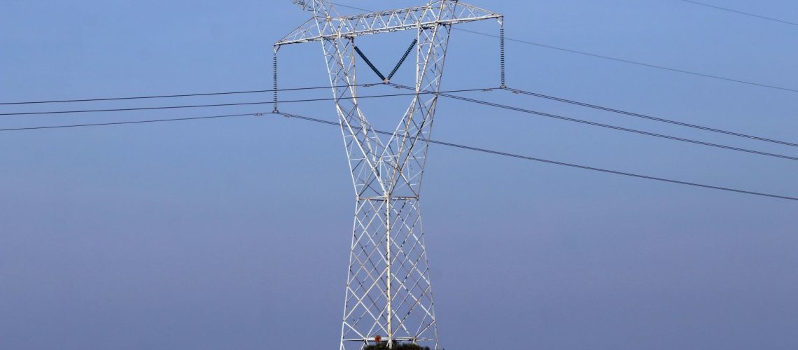 Torres de trasmision de energia electrica de la Comisión Federal de Electricidad en la zona rural del municipio de Juchitepec.