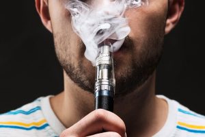 CIGARRILLOS ELECTRÓNICOS. En la polémica.